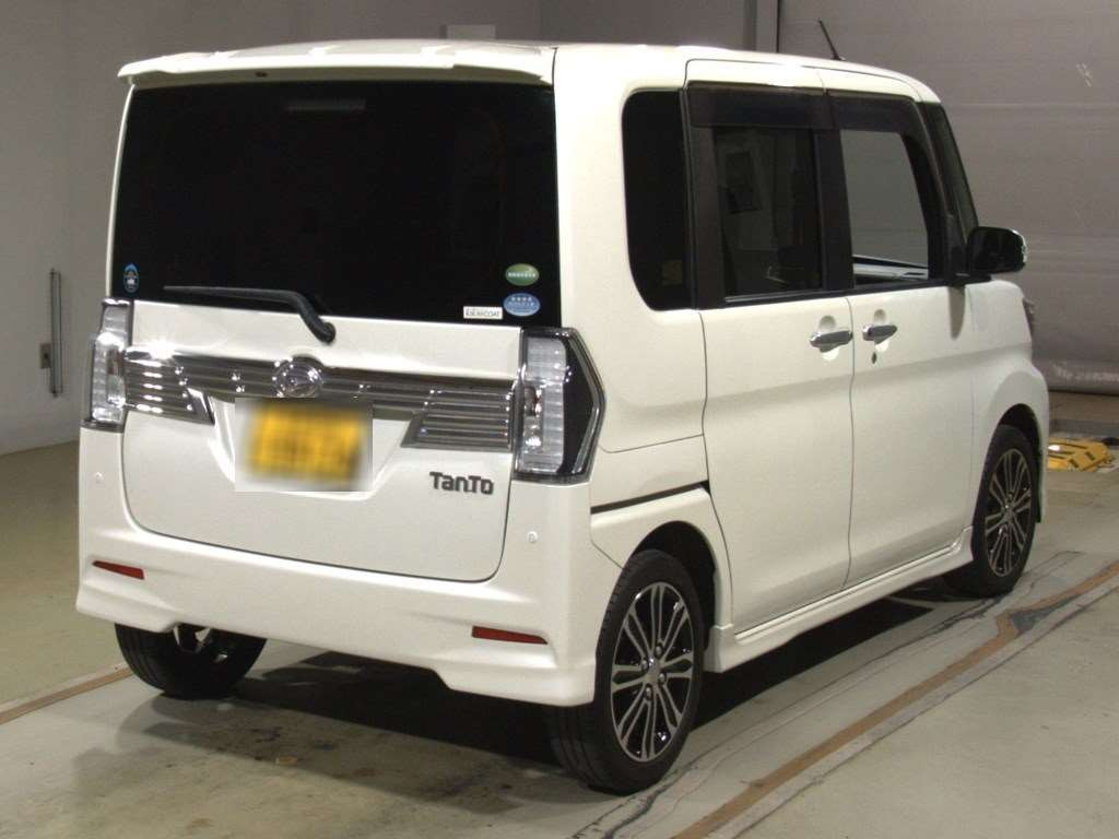 2016 Daihatsu Tanto Custom LA600S[1]