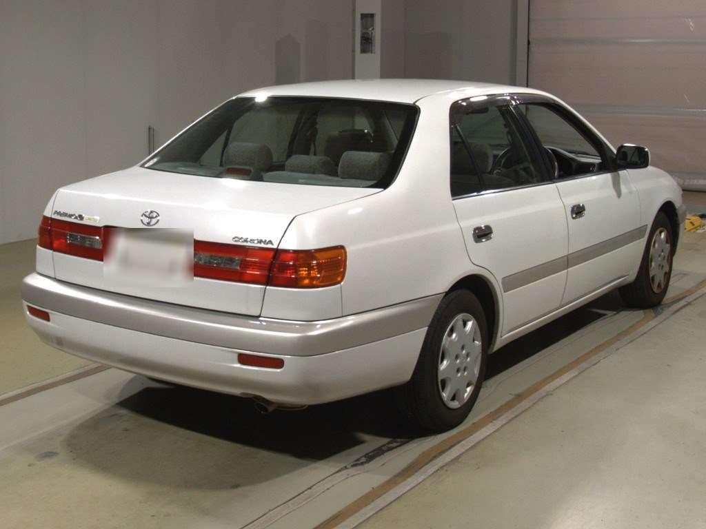 2002 Toyota Corona Premio AT211[1]