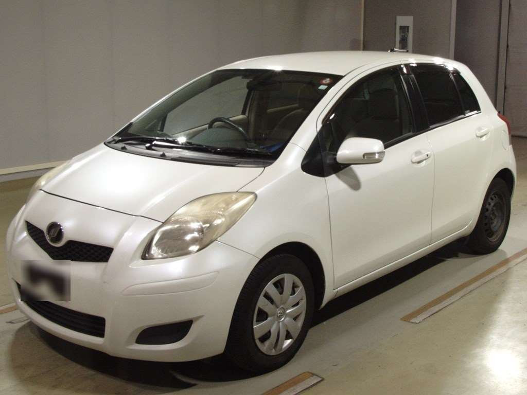 2011 Toyota Vitz SCP90[0]