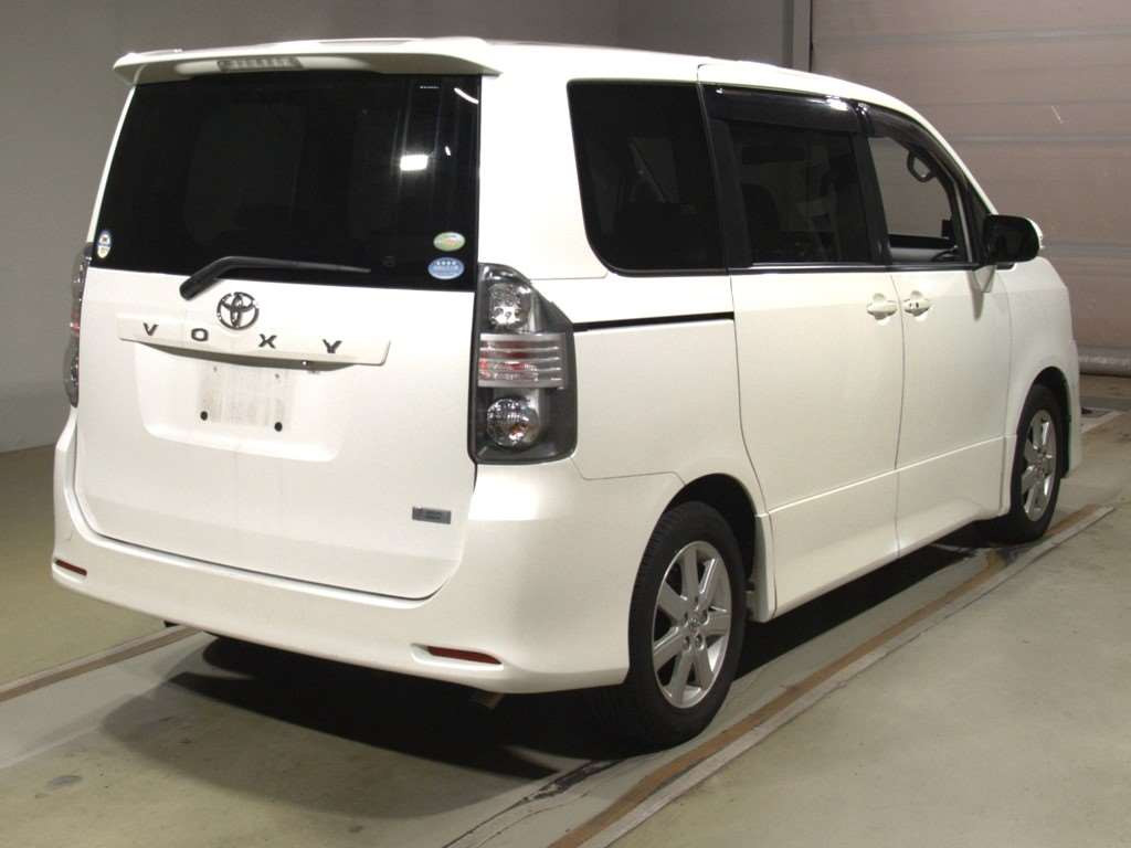 2008 Toyota Voxy ZRR70W[1]