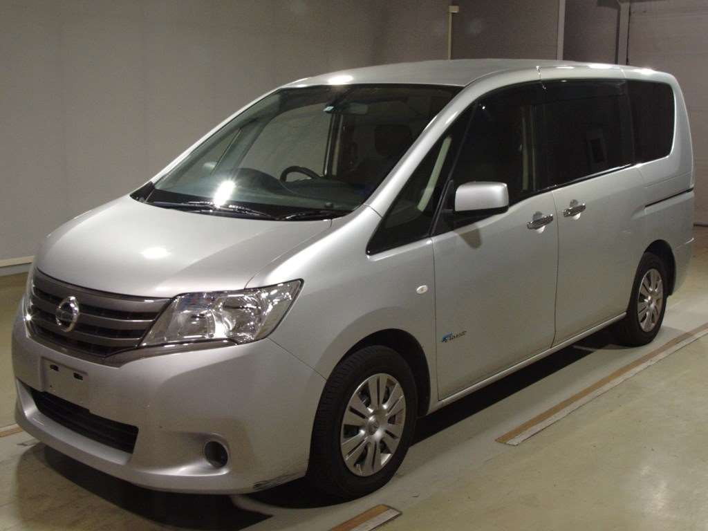 2013 Nissan Serena HC26[0]