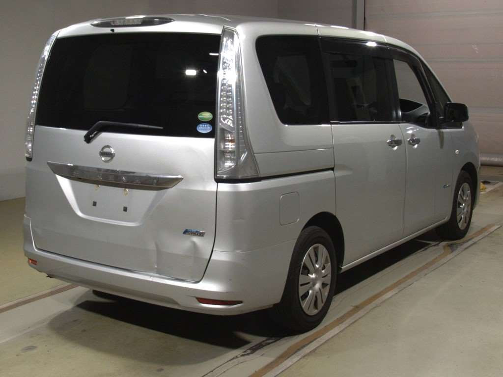 2013 Nissan Serena HC26[1]