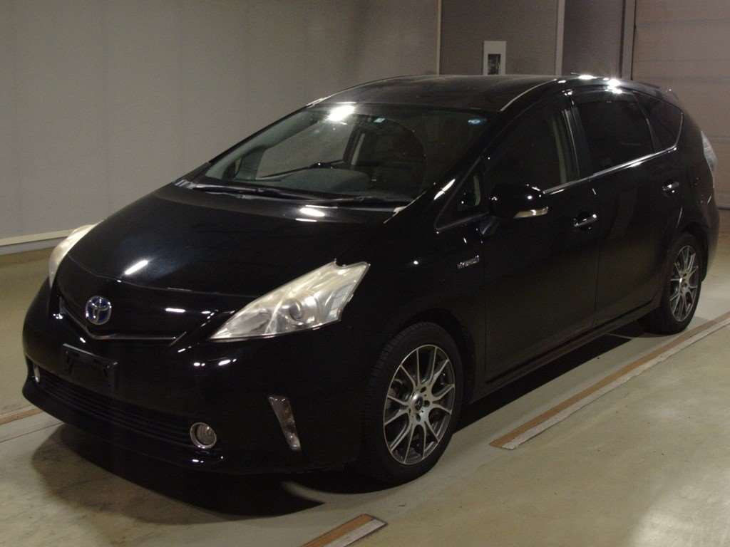 2013 Toyota Prius alpha ZVW41W[0]