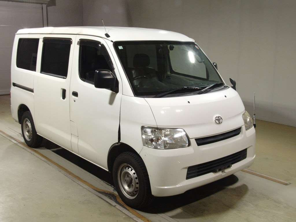 2017 Toyota Townace Van S402M[2]