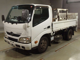 2012 Hino DUTRO