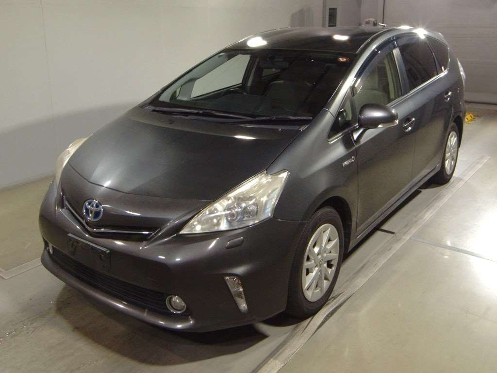 2012 Toyota Prius alpha ZVW41W[0]