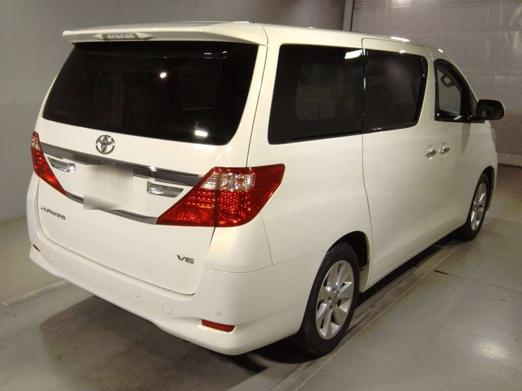 2011 Toyota Alphard GGH20W[1]