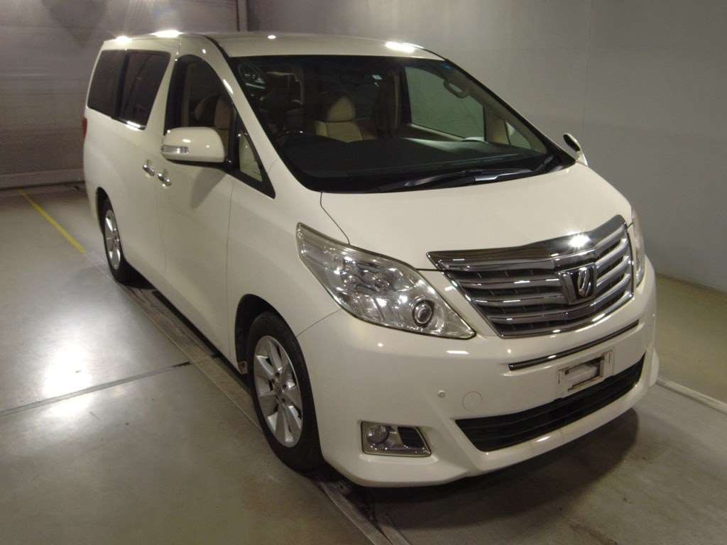 2011 Toyota Alphard GGH20W[2]