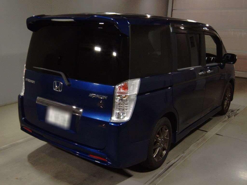 2011 Honda Step WGN Spada RK5[1]