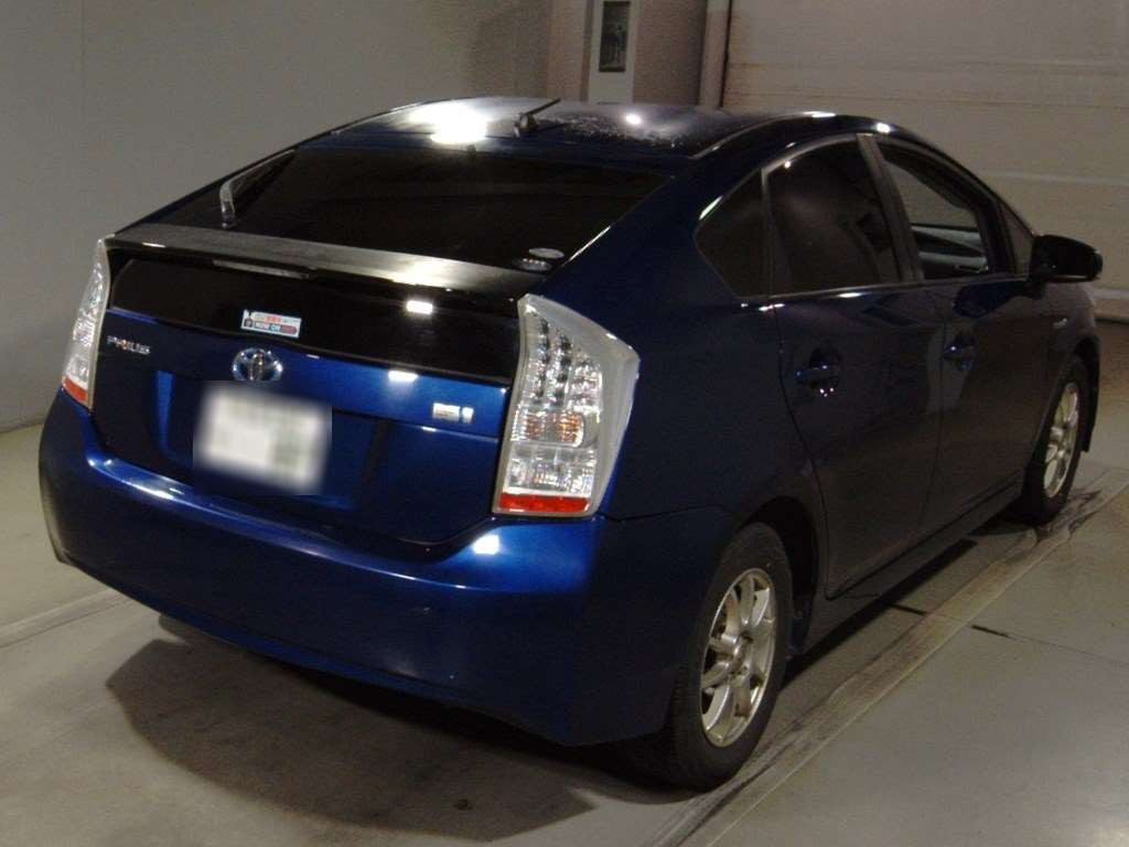 2010 Toyota Prius ZVW30[1]