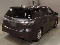 2013 Toyota Wish