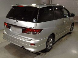 2004 Toyota Estima