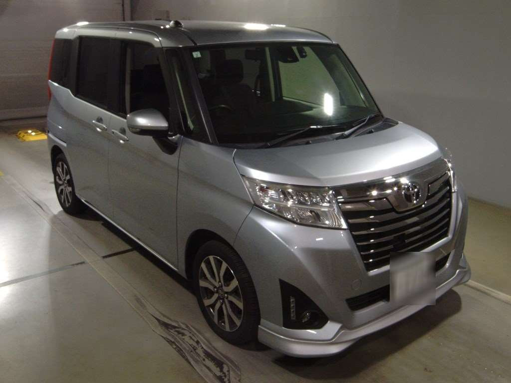 2017 Toyota Roomy M900A[2]