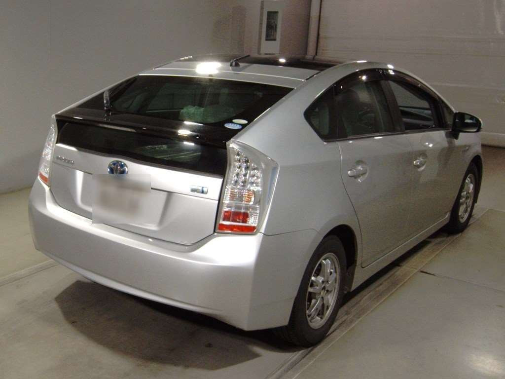 2011 Toyota Prius ZVW30[1]