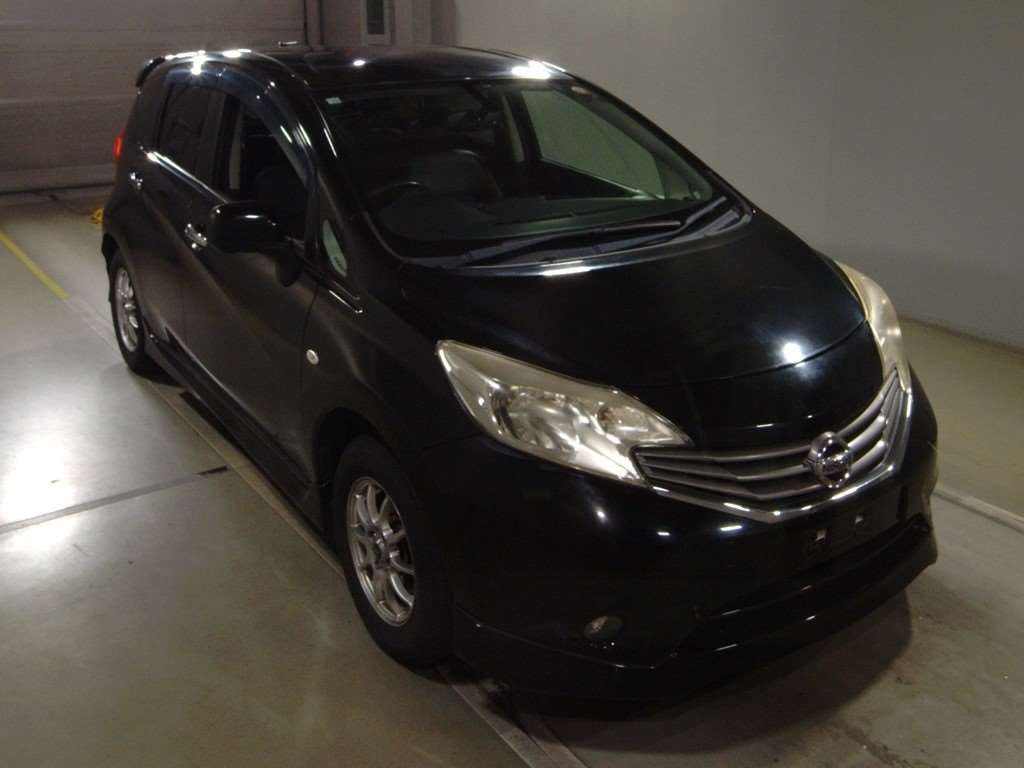 2012 Nissan Note E12[2]