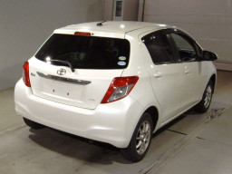 2011 Toyota Vitz