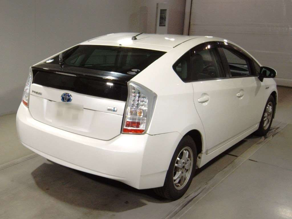 2010 Toyota Prius ZVW30[1]