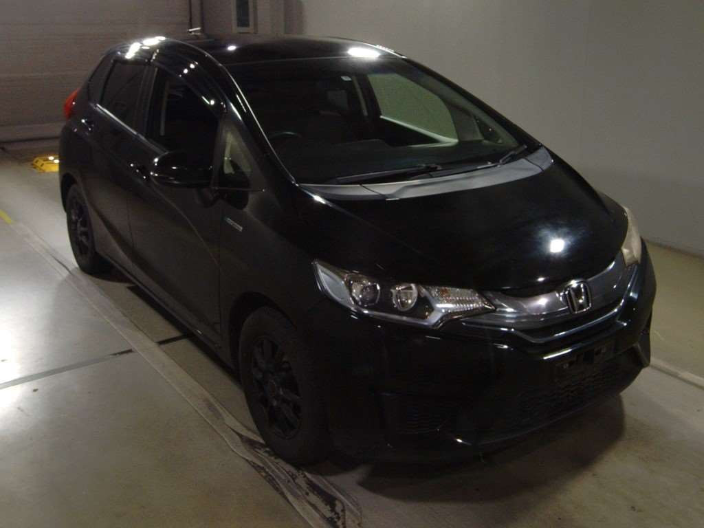 2013 Honda Fit Hybrid GP5[2]