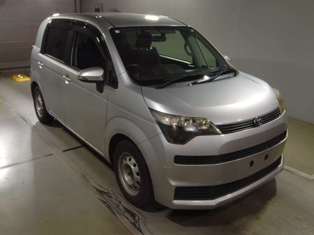 2012 Toyota Spade NCP141[2]