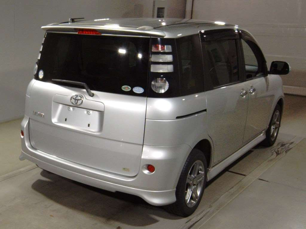 2009 Toyota Sienta NCP81G[1]