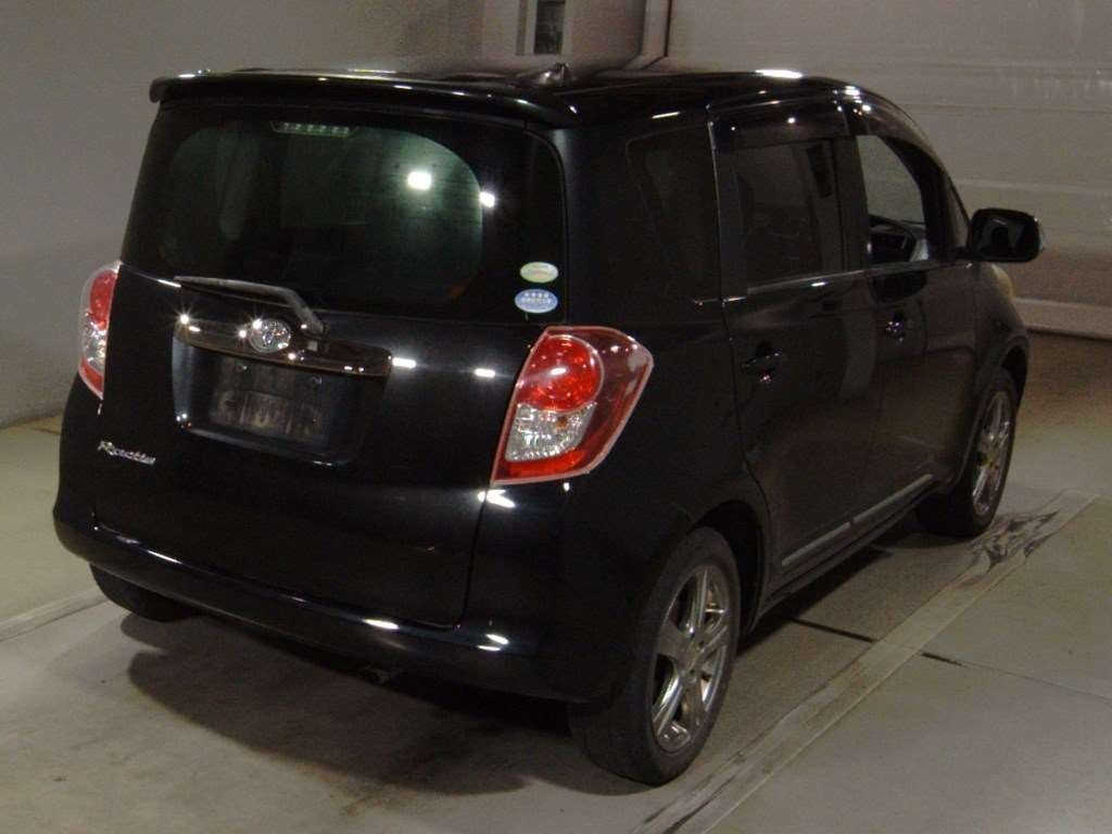 2010 Toyota Ractis NCP100[1]