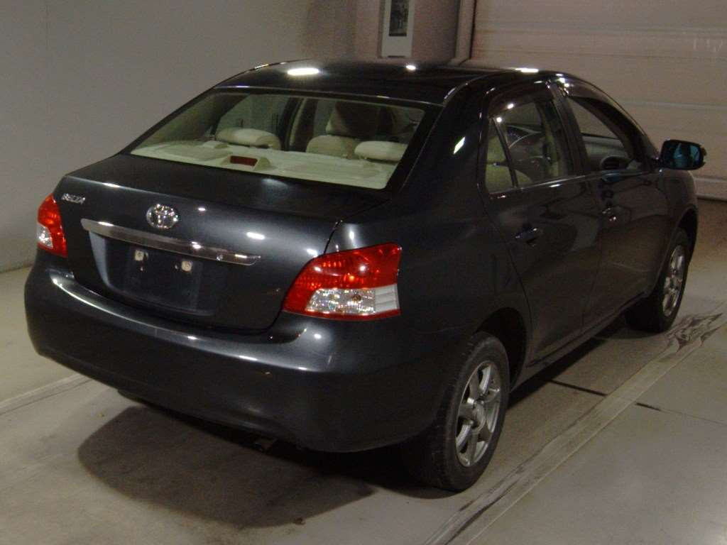 2010 Toyota Belta NCP96[1]