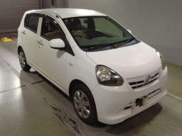 2012 Daihatsu Mira es