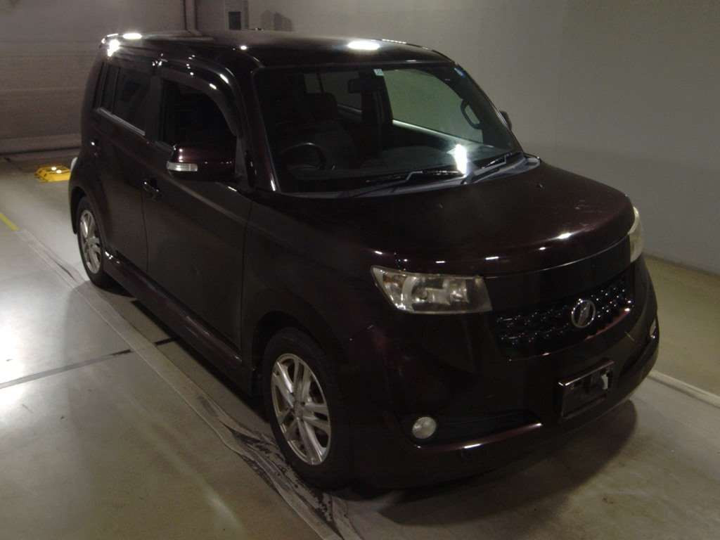 2011 Toyota bB QNC21[2]