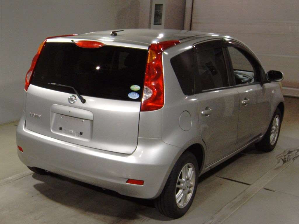 2010 Nissan Note E11[1]