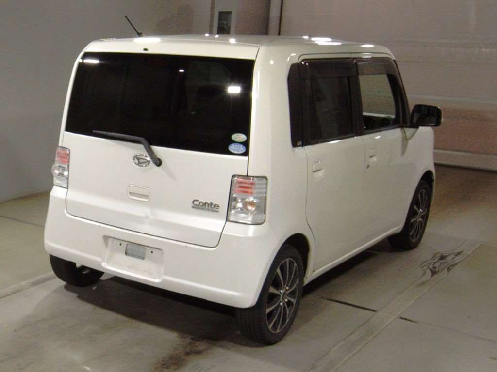 2010 Daihatsu Move Conte L575S[1]