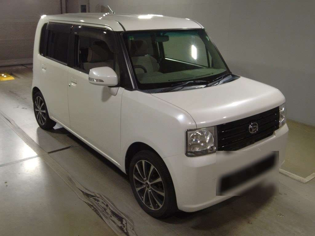 2010 Daihatsu Move Conte L575S[2]