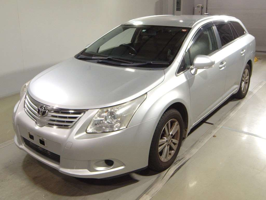 2011 Toyota Avensis Wagon ZRT272W[0]