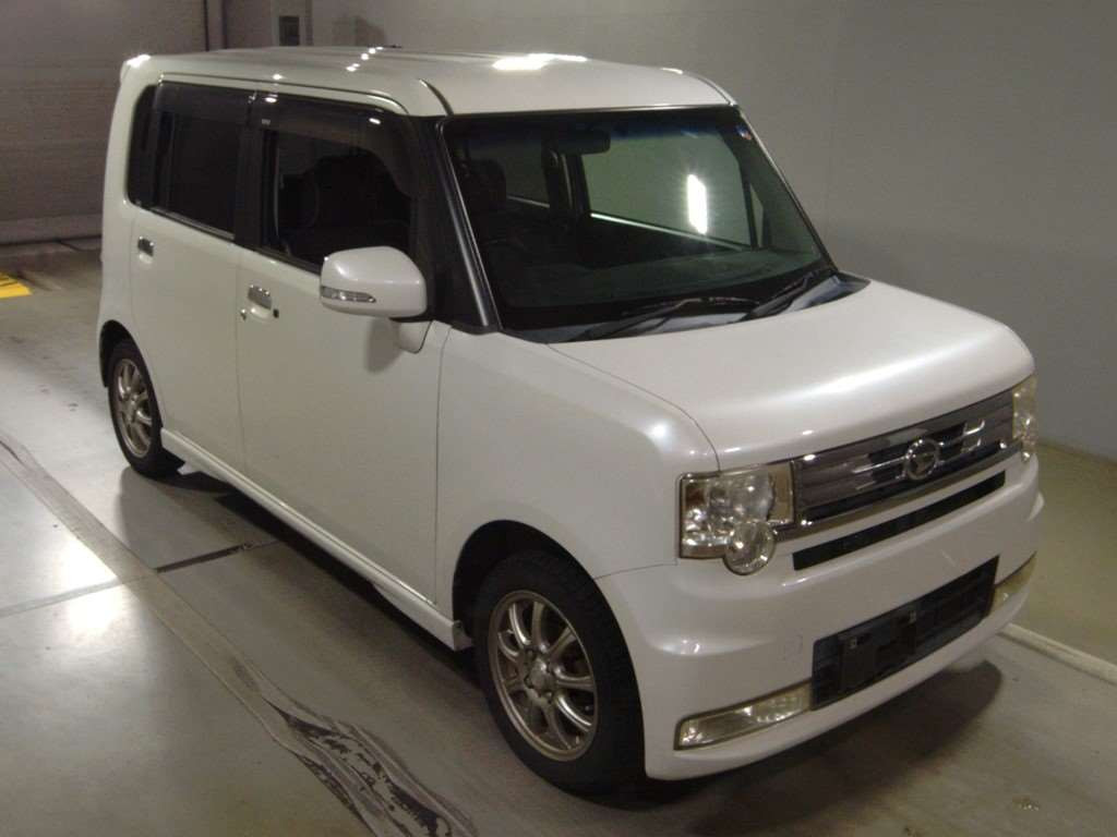 2011 Daihatsu Move Conte L585S[2]