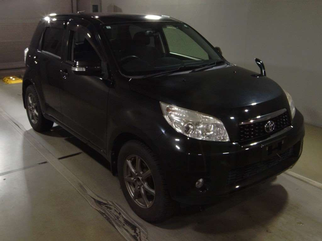 2013 Toyota Rush J200E[2]