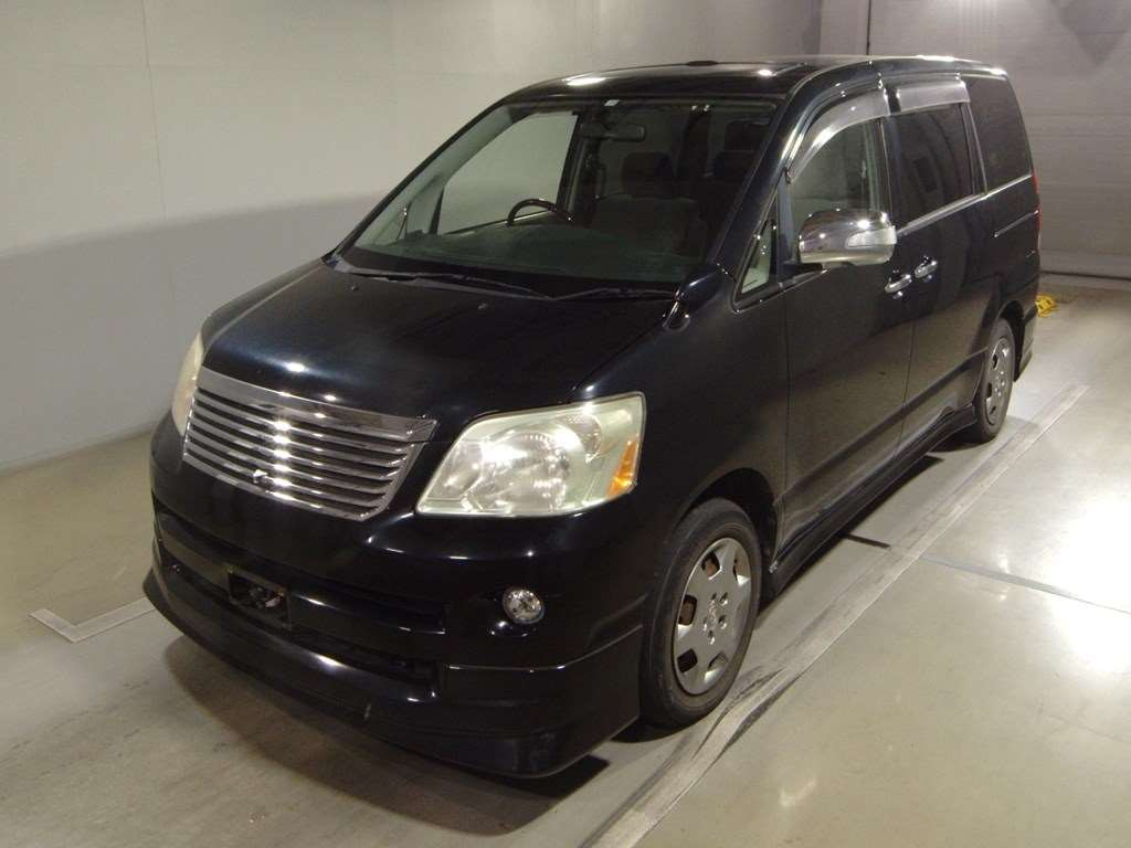 2005 Toyota Noah AZR60G[0]