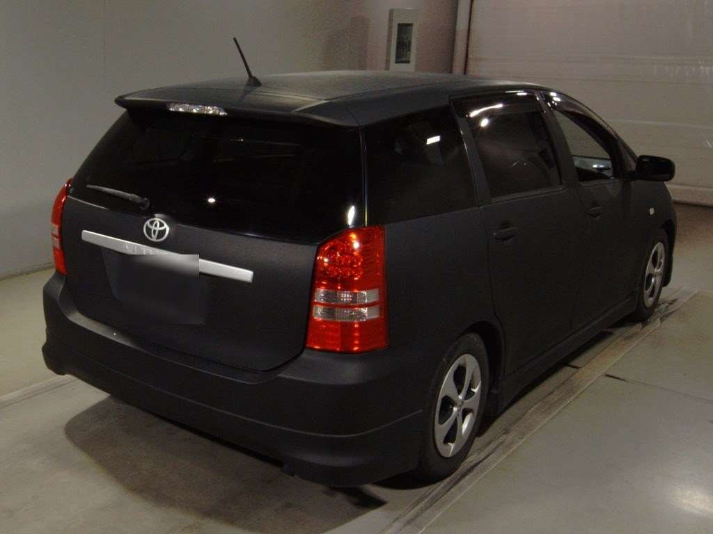 2005 Toyota Wish ZNE10G[1]