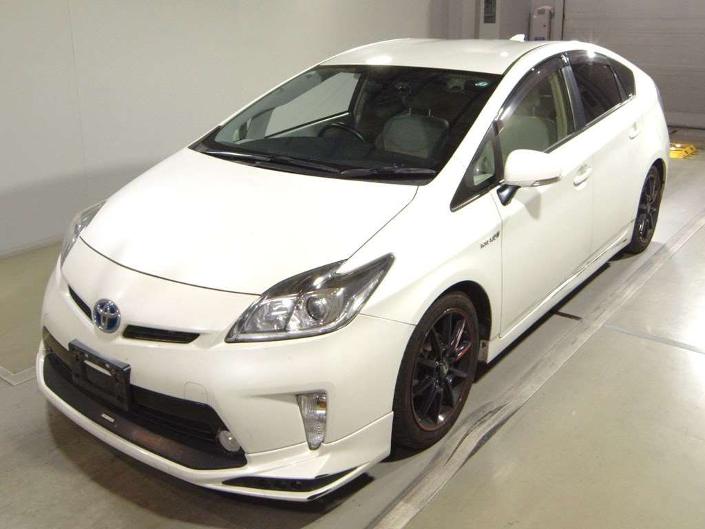 2015 Toyota Prius ZVW30[0]