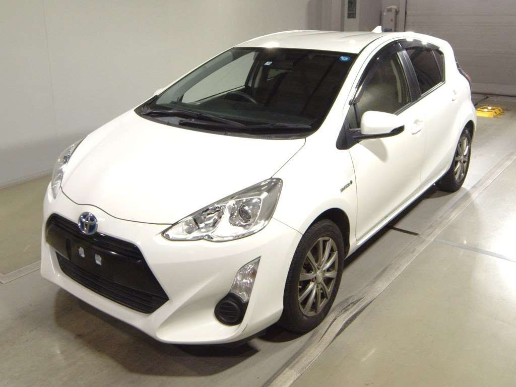 2015 Toyota Aqua NHP10[0]