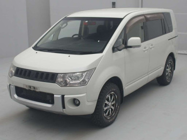 2013 Mitsubishi Delica D5