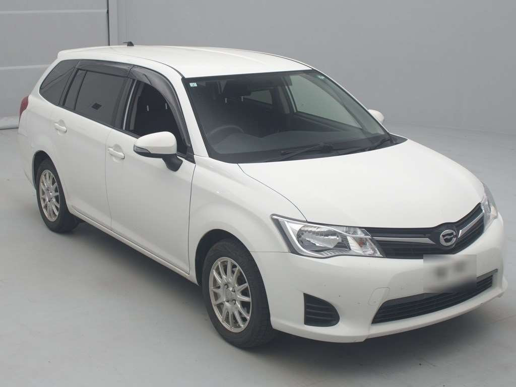 2015 Toyota Corolla Fielder NZE161G[2]