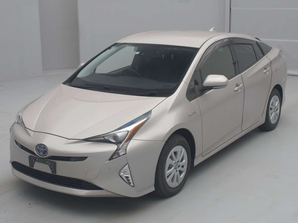 2017 Toyota Prius ZVW55[0]