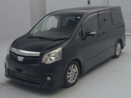 2011 Toyota Noah