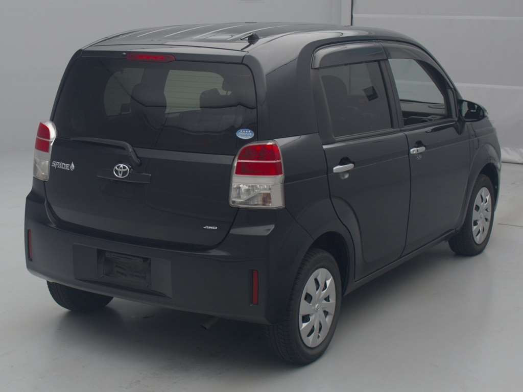 2013 Toyota Spade NCP145[1]