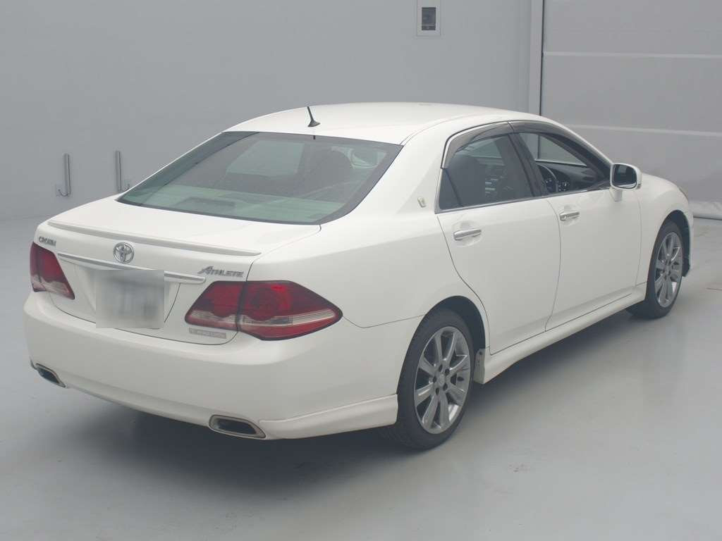 2008 Toyota Crown GRS200[1]