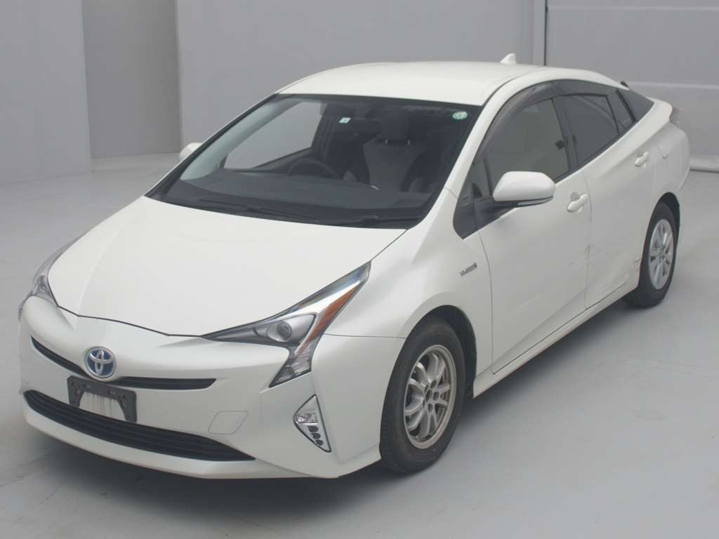 2016 Toyota Prius ZVW50[0]