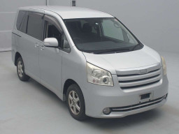 2009 Toyota Noah