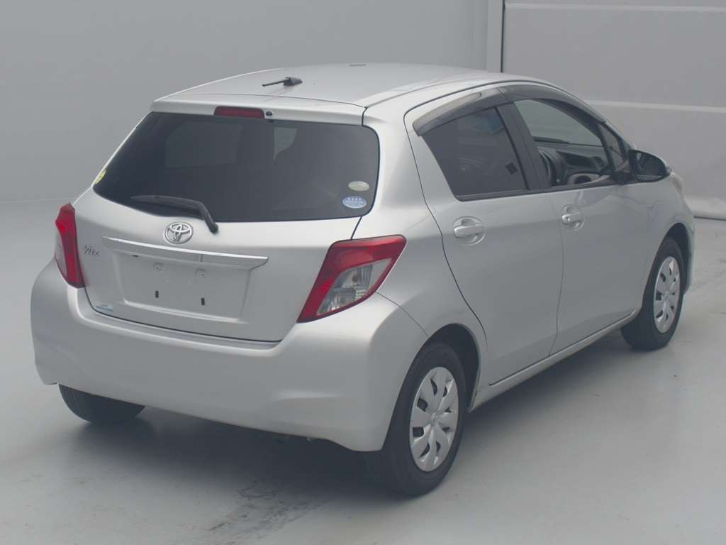 2011 Toyota Vitz KSP130[1]