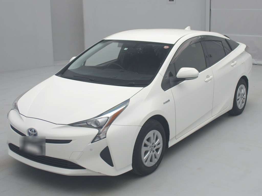 2017 Toyota Prius ZVW55[0]