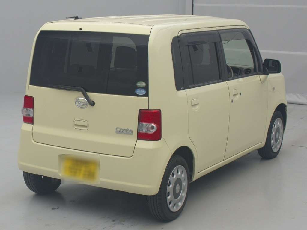 2016 Daihatsu Move Conte L575S[1]