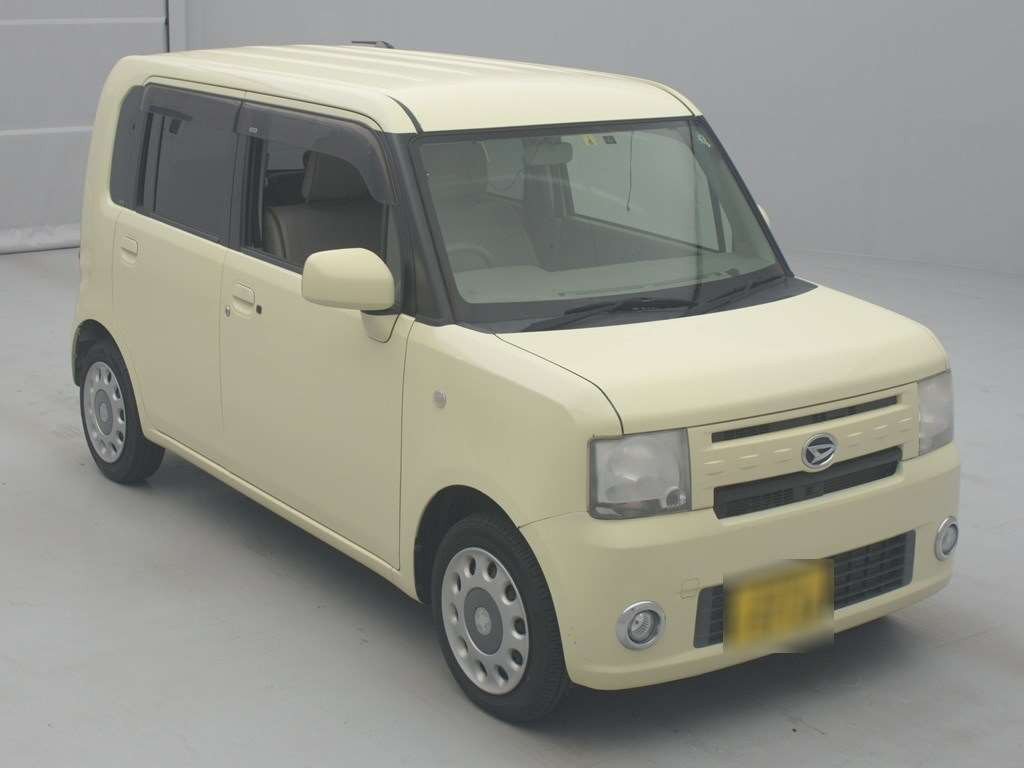 2016 Daihatsu Move Conte L575S[2]